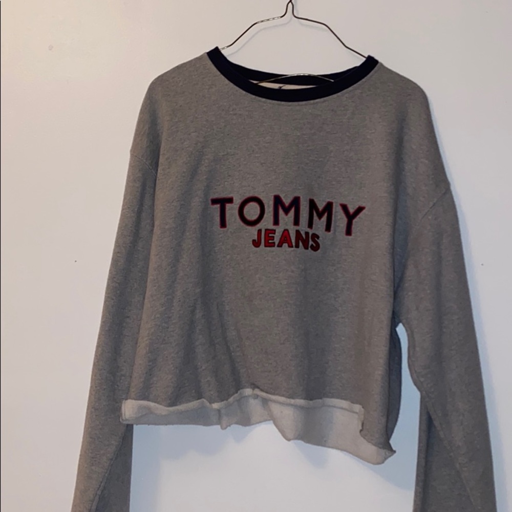 Tommy Hilfiger cropped sweatshirt